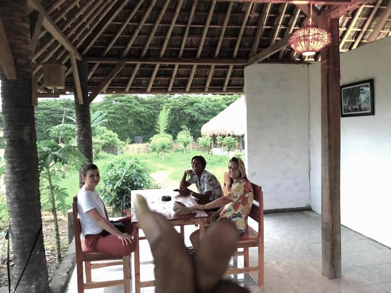 Melody Surf - Ekas Lombok Hotell Exteriör bild