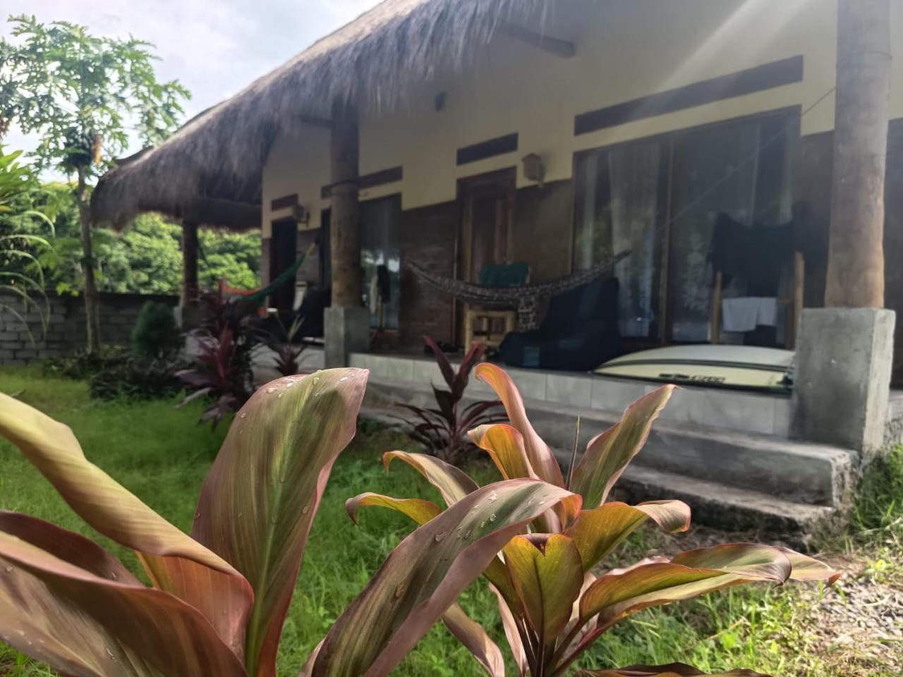 Melody Surf - Ekas Lombok Hotell Exteriör bild