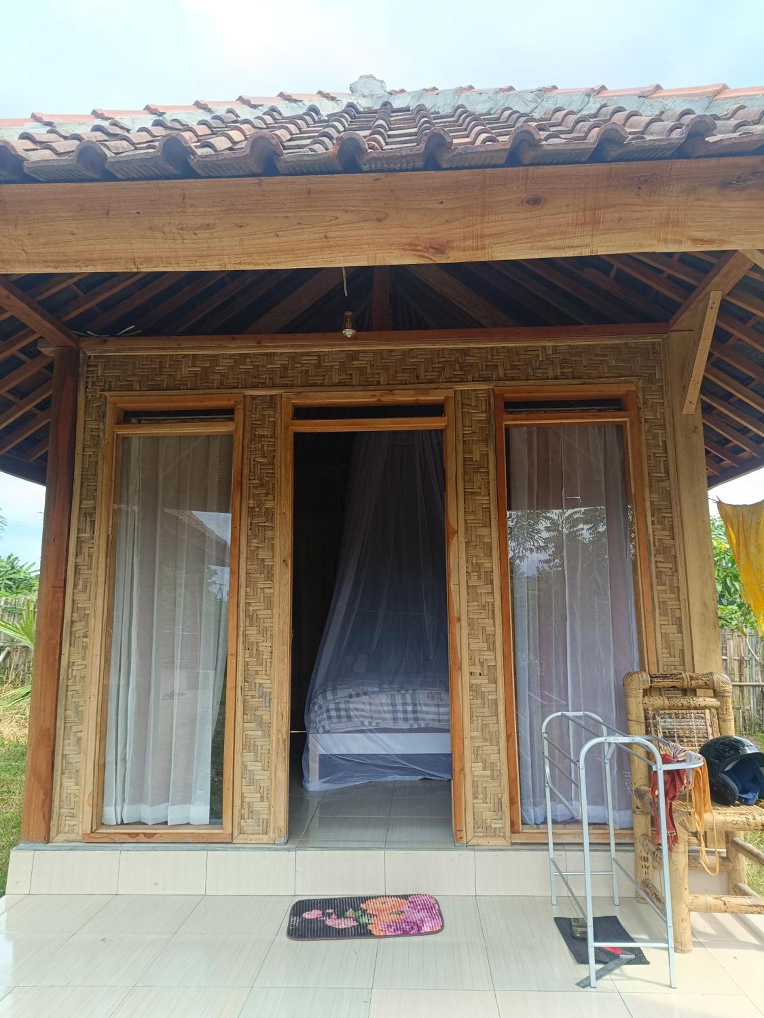 Melody Surf - Ekas Lombok Hotell Exteriör bild